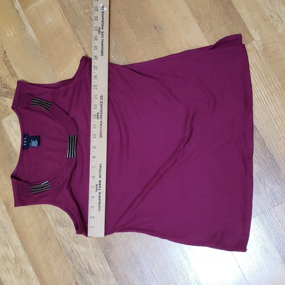 RQT - Beautiful Burgundy Tank - Ladies Medium - Picture 5 of 11